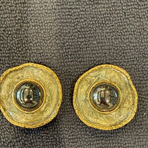 Gold, green and black retro shoe clips